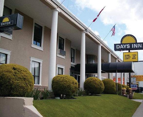 Days Inn By Wyndham Vancouver Metro Extérieur photo