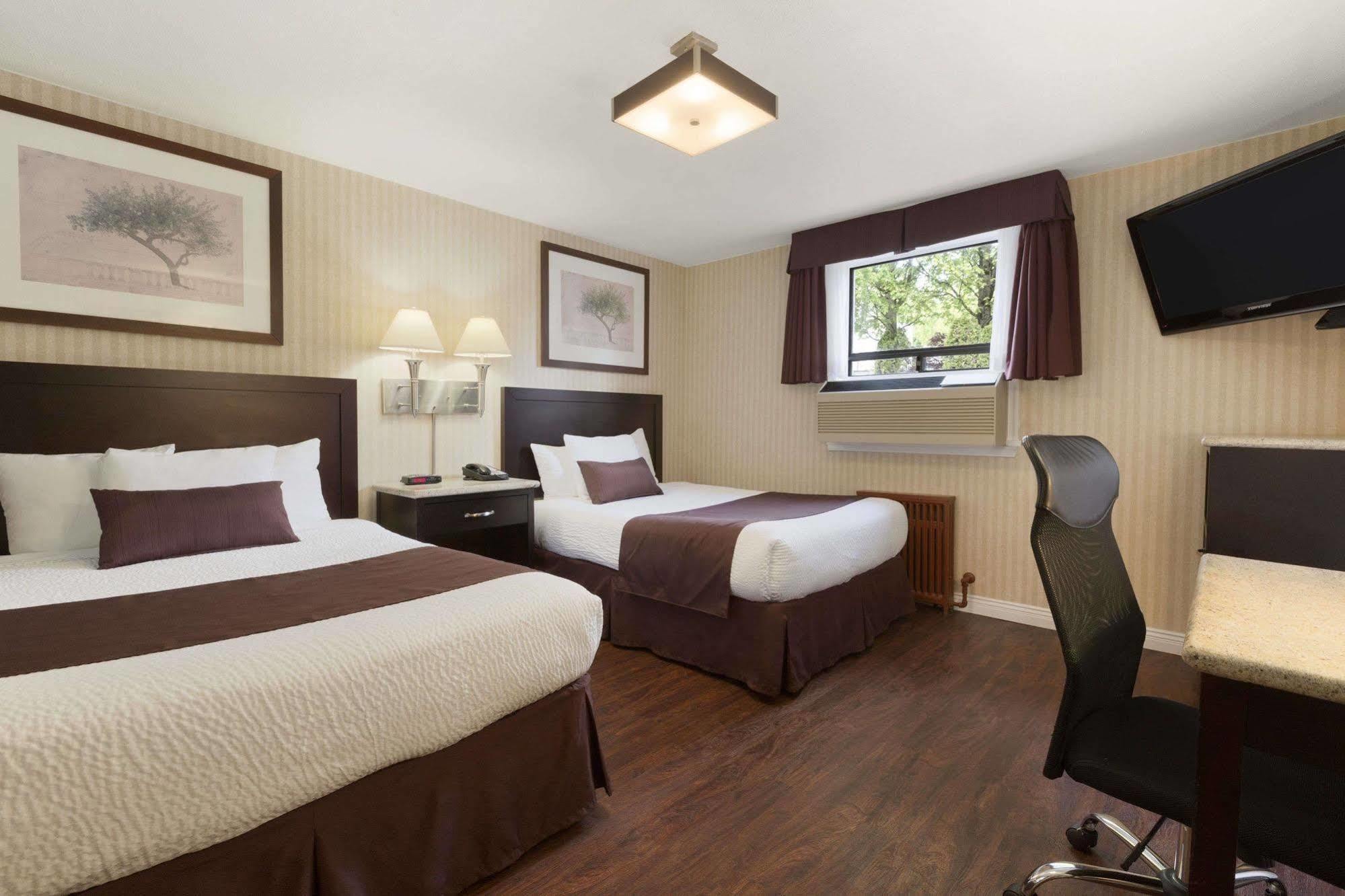 Days Inn By Wyndham Vancouver Metro Extérieur photo