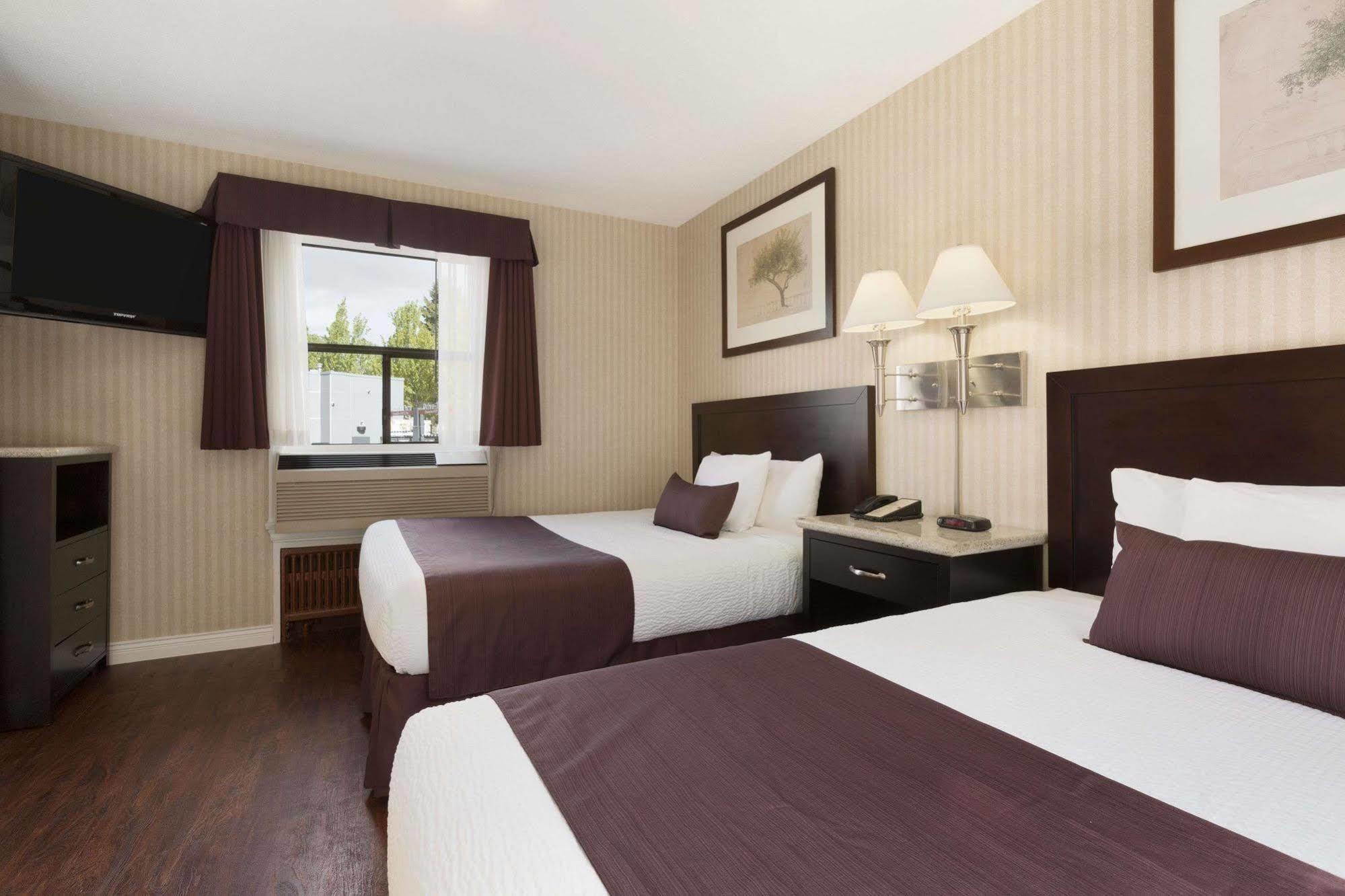 Days Inn By Wyndham Vancouver Metro Extérieur photo