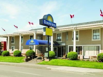 Days Inn By Wyndham Vancouver Metro Extérieur photo